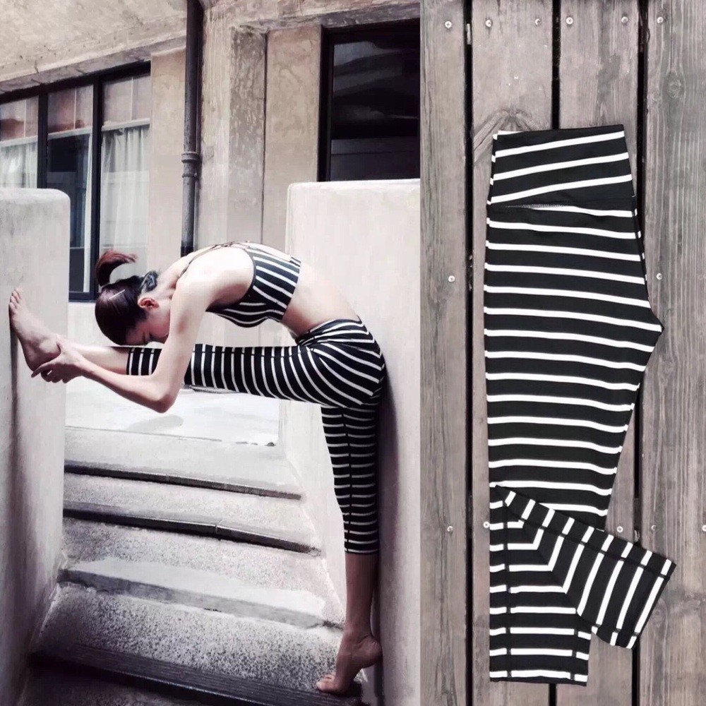 🌸 Yoga leggings Capri - Mignonne Brand New 🌸